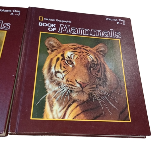 Vintage , national geographic mammal studies 2 part book set , good condition - Picture 3 of 8